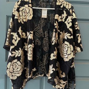 Torrid size 2/3 Black and Gold Cover.